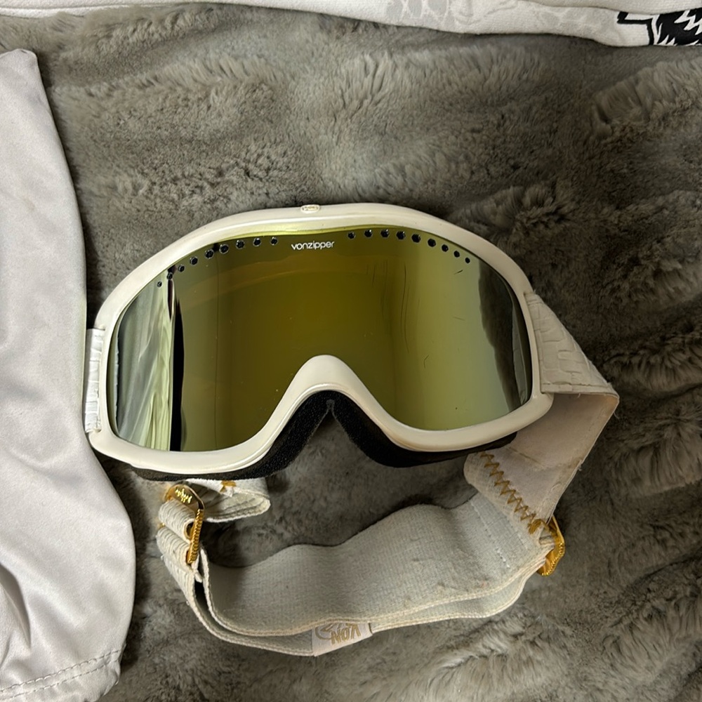 Vonzippee snowboarding goggles